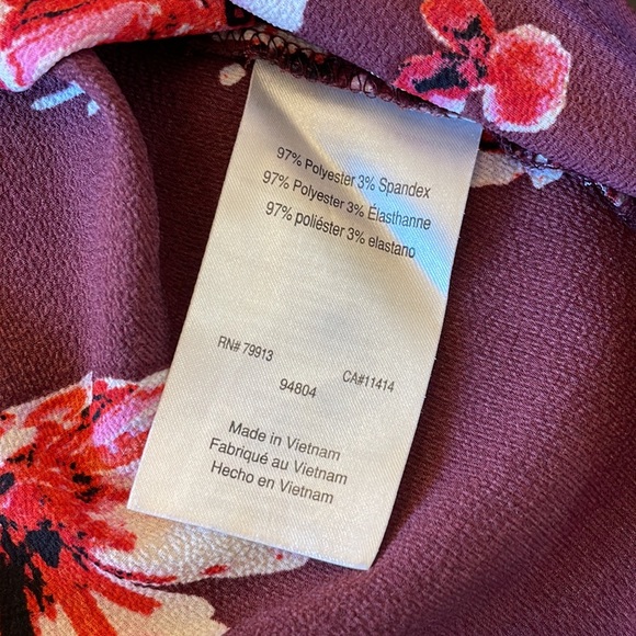 Burgundy Floral Motherhood Maternity blouse size L EUC - Picture 4 of 5